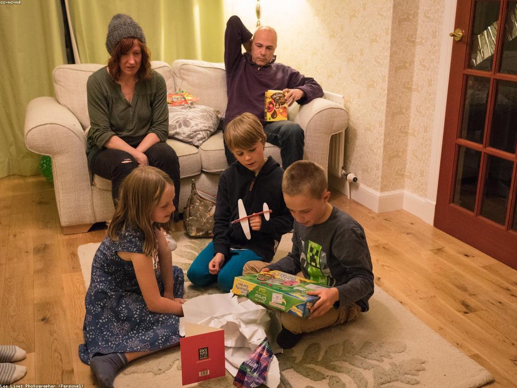 វិធីលេងហ្គេមកៅស៊ូដែលគួរឱ្យចាប់អារម្មណ៍